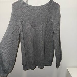 Elegant Gray Crew Neck Sweater